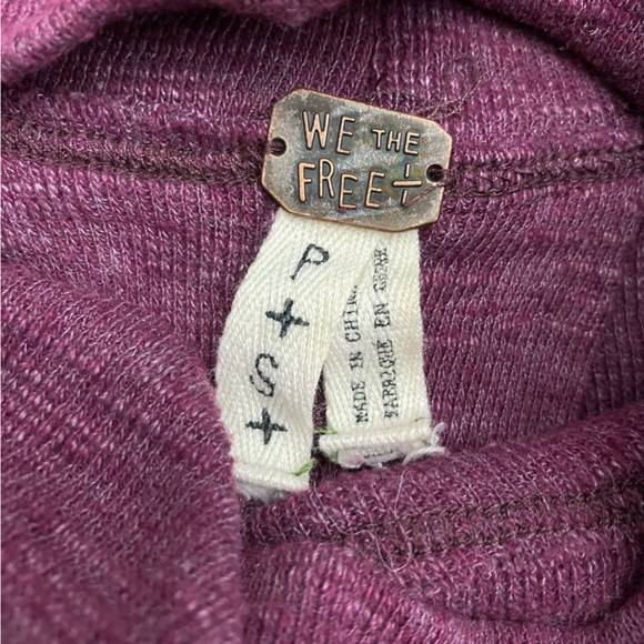We the free people cowl neck top burgundy Small - Picture 2 of 3